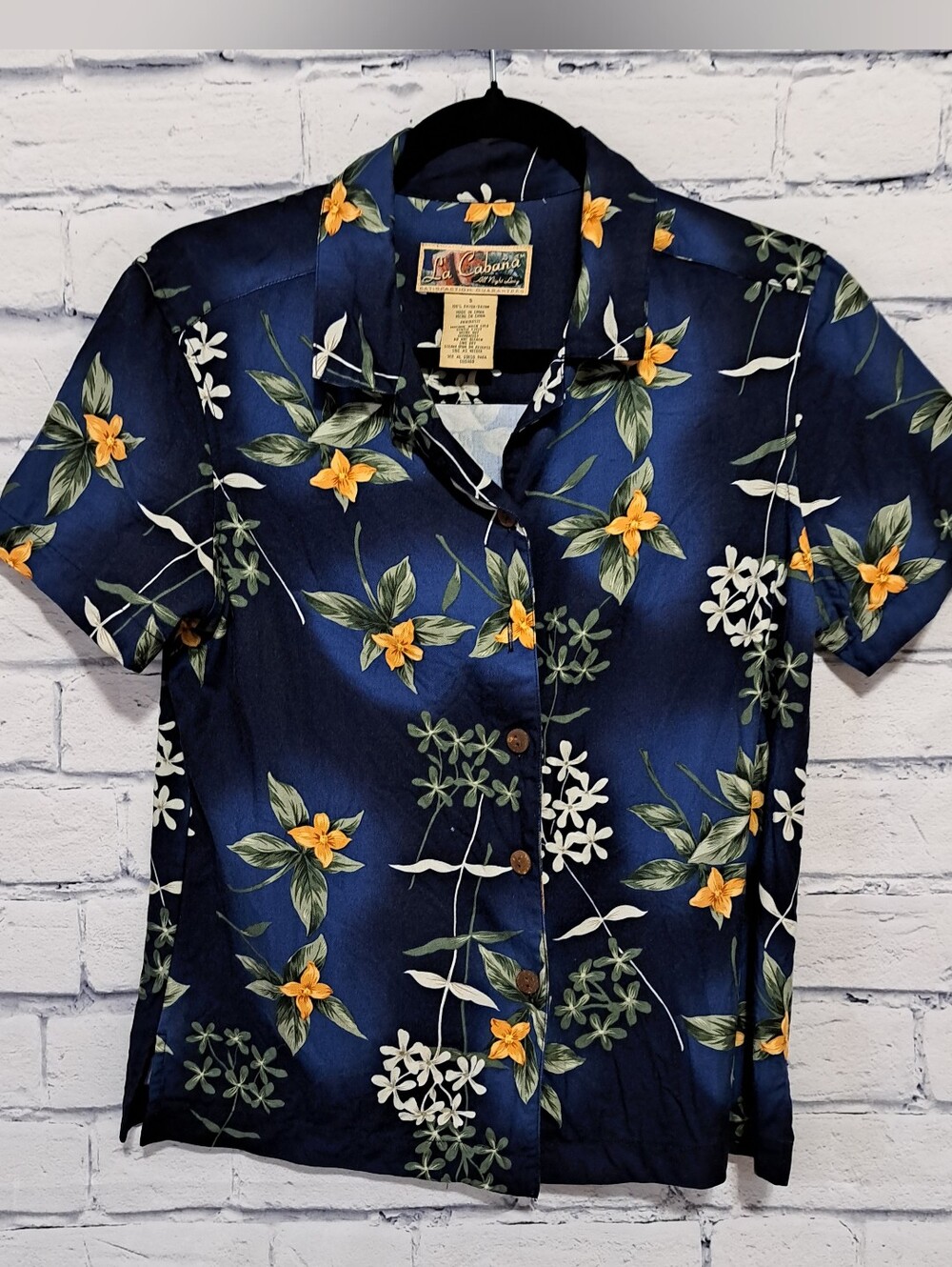 La Cabana Vintage Women's Floral Short-Sleeve Button-Up Top Navy Blue Small